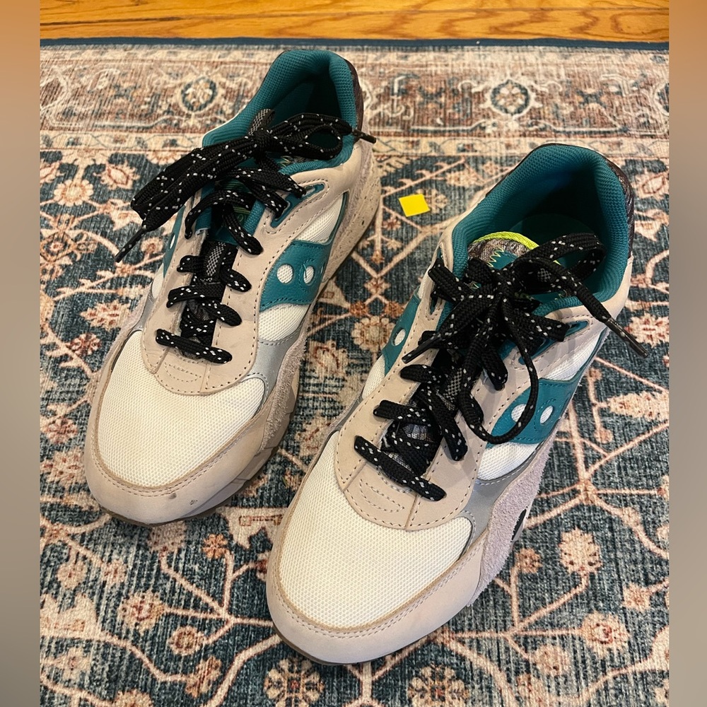 Saucony Shadow 6000 men’s size 10. Reflective / camo